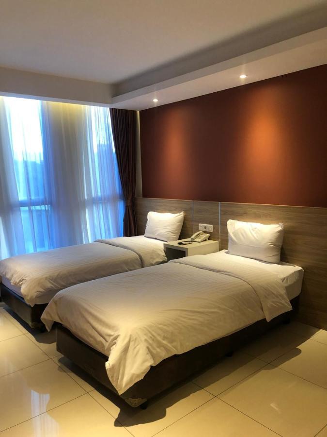 Kampioen Bed & Breakfast Bandung Exterior photo